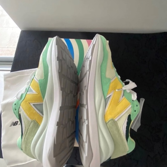 New Balance x Staud - Picture 4 of 6